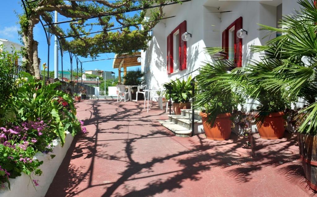 Hotel Residence Villa Teresa Casamicciola Terme Esterno foto